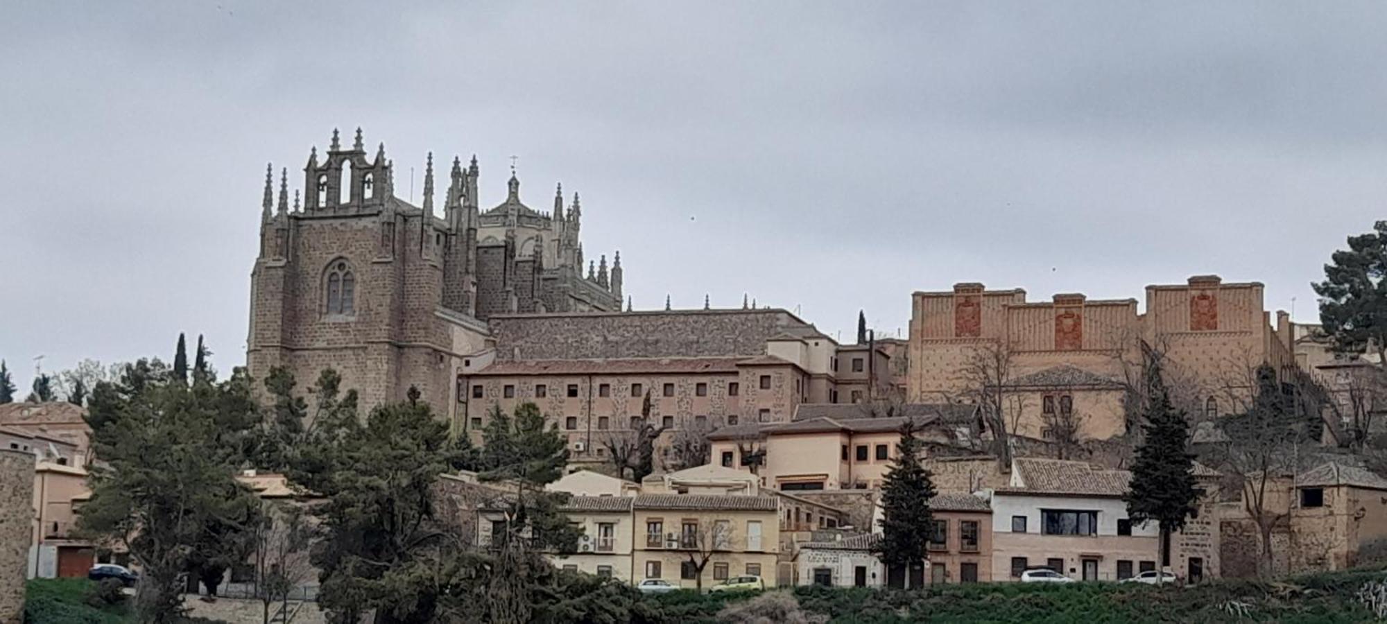 Hostal La Campana Toledo Exterior photo